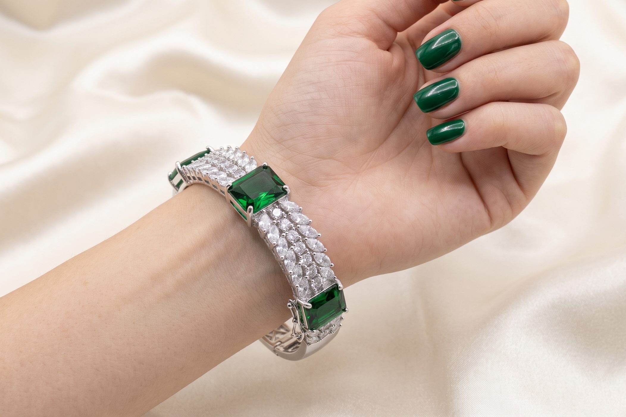 Emerald Vine