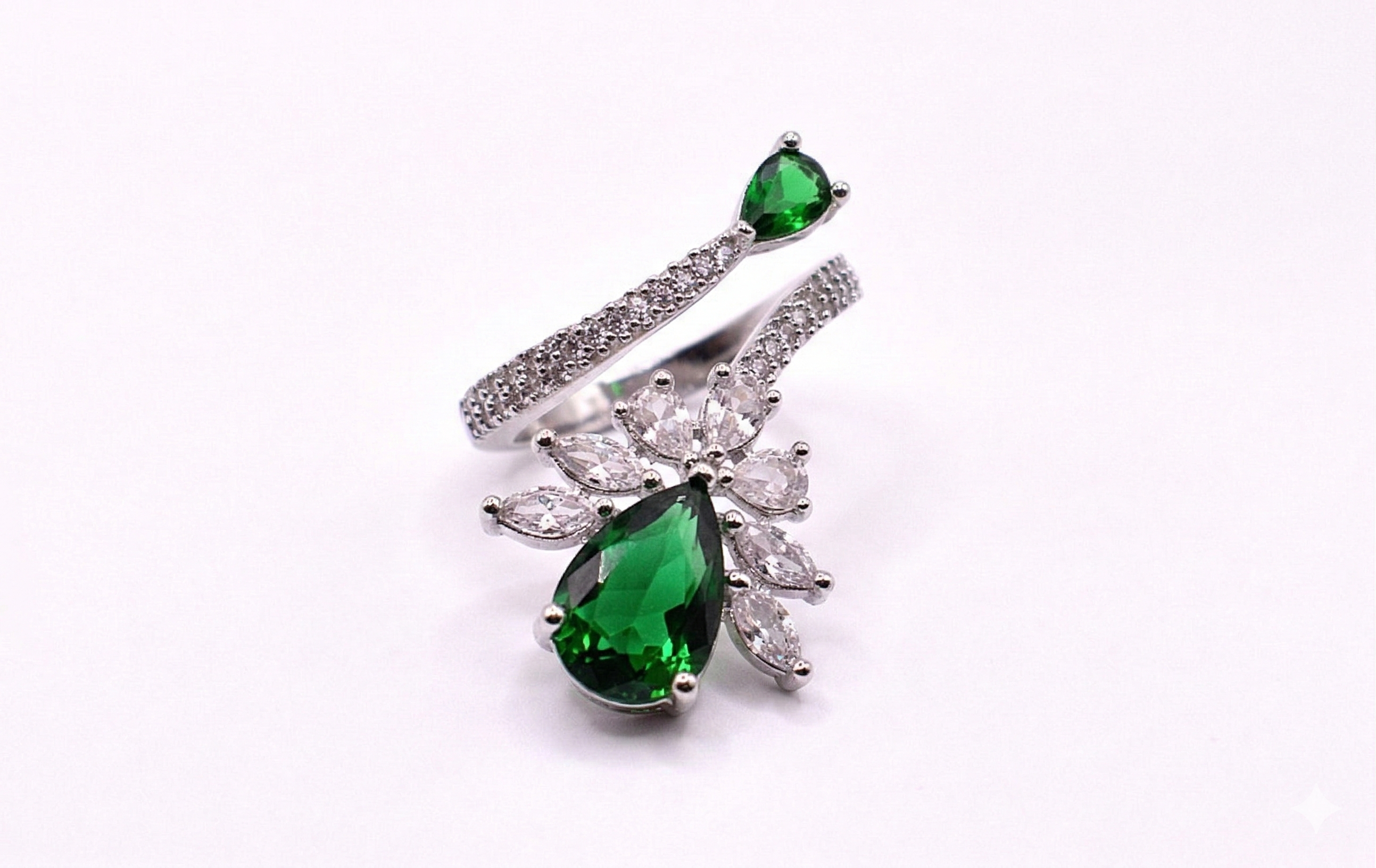 Emerald Leaf