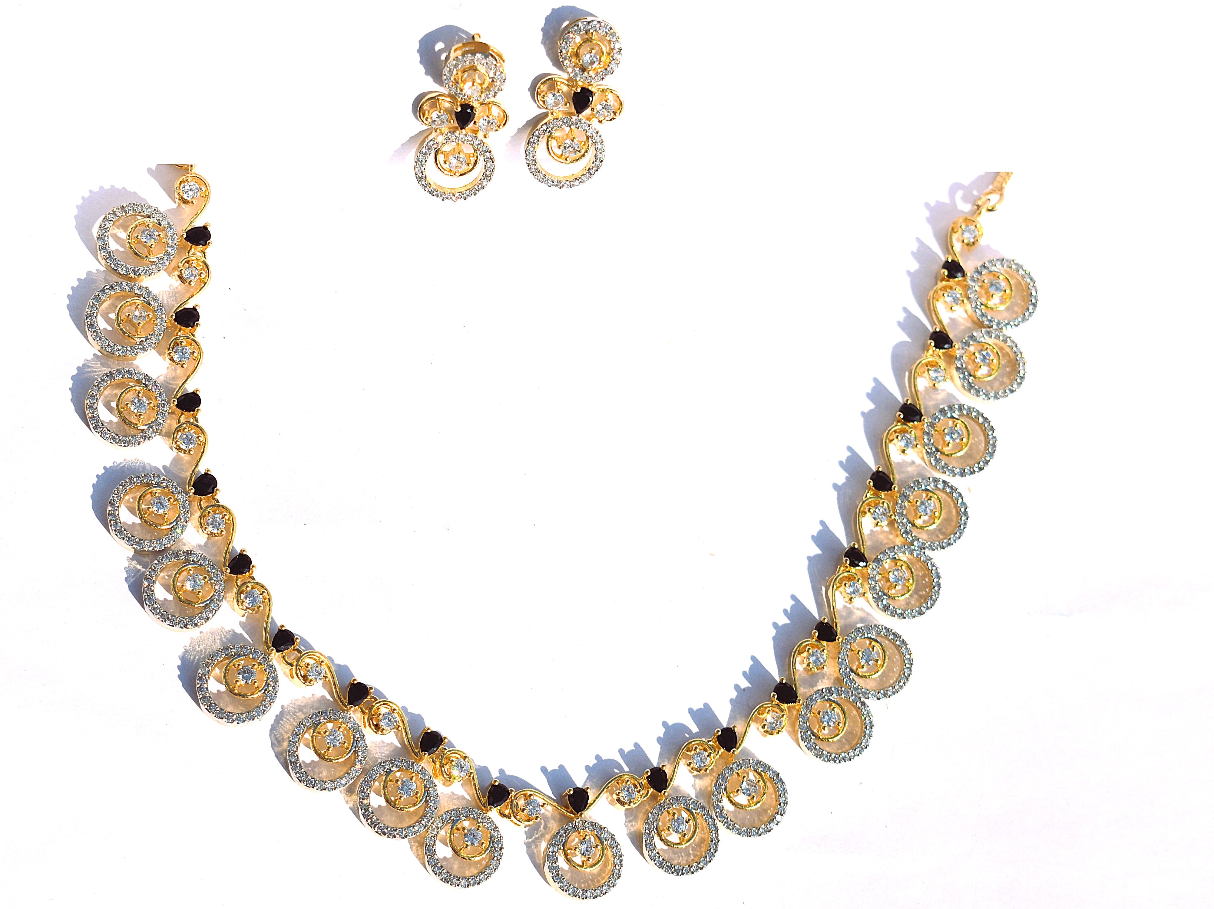 Heritage Gold Harmony Necklace
